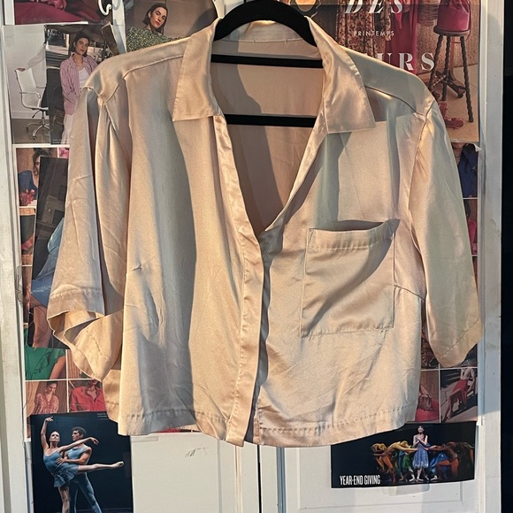 Lunya Washable Silk Button Down Top in Delicate Pink, Size S - Picture 2 of 6